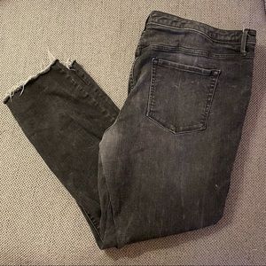 NWOT Ava & Viv Distressed Jeggings